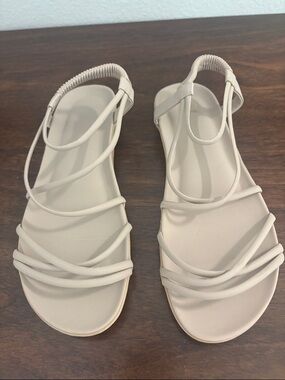 Strappy Slingback Sandals in Cream - Women's Summer Flats